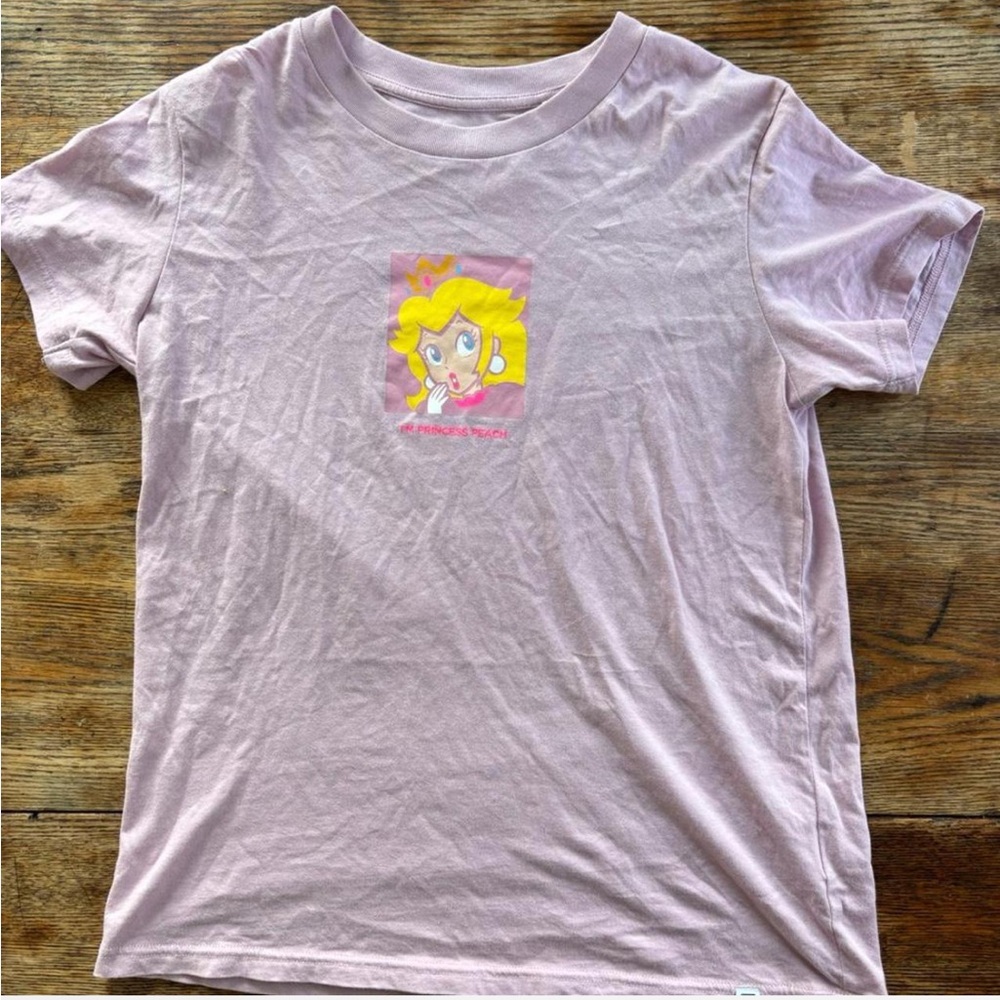 Uniqlo Light Pink Princess Peach Graphic Tee